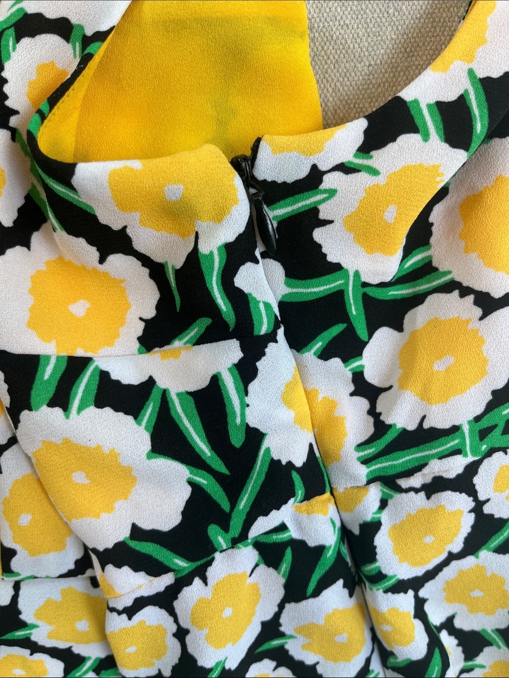 Diane Von Furstenberg Floral Mini Dress Yellow Daisy Print Size 2 - Picture 9 of 13